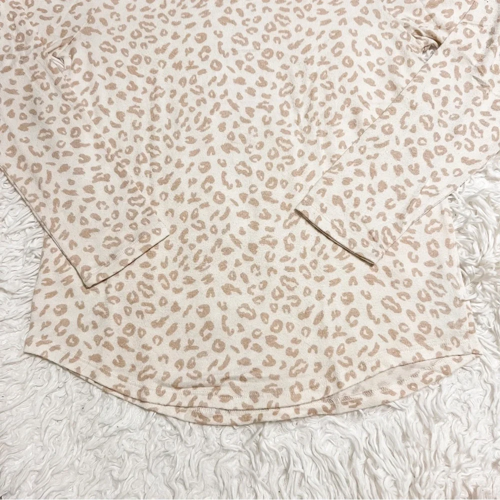 Old Navy Girls Cozy Knit Leopard Print Long Sleeve - Cream, Size XL (14-16)